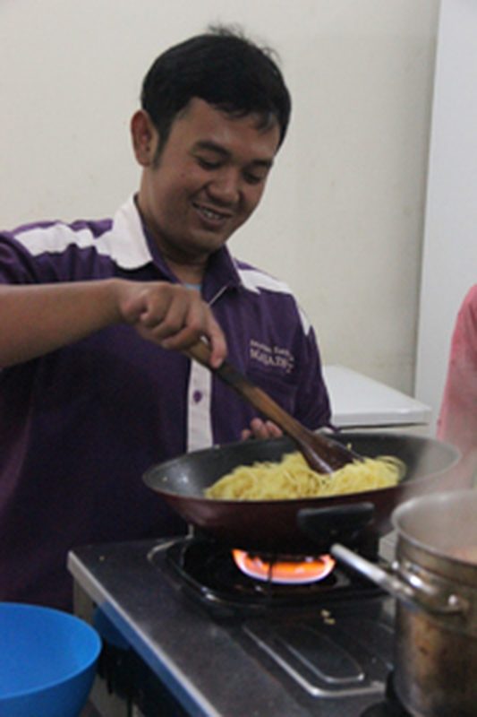 111. Pemotong Keripik & Food Processor
